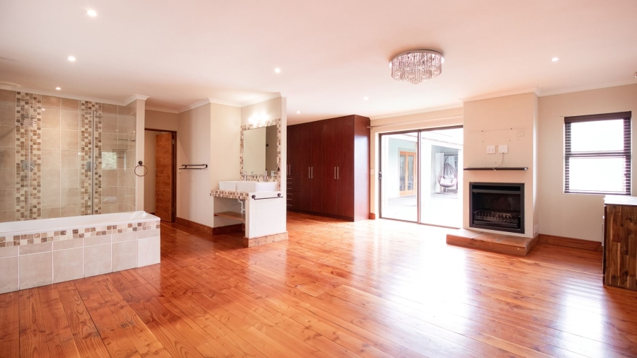 6 Bedroom Property for Sale in Tre Donne Estate Western Cape